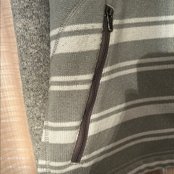 Patagonia Gray Striped Men's Sweater - Picture 5 of 6